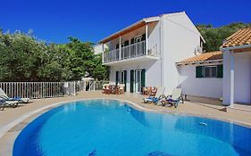 Beach Villa Oneiro